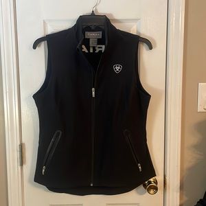 Women’s Ariat new team soft shell vest